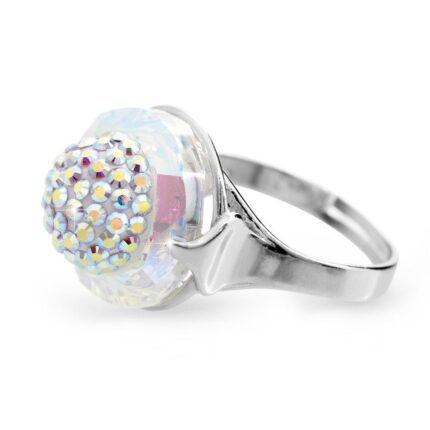Stříbrný prsten s kruhovým krystalem a zdobeným středem krystaly Swarovski AB (Stříbro 925/1000)