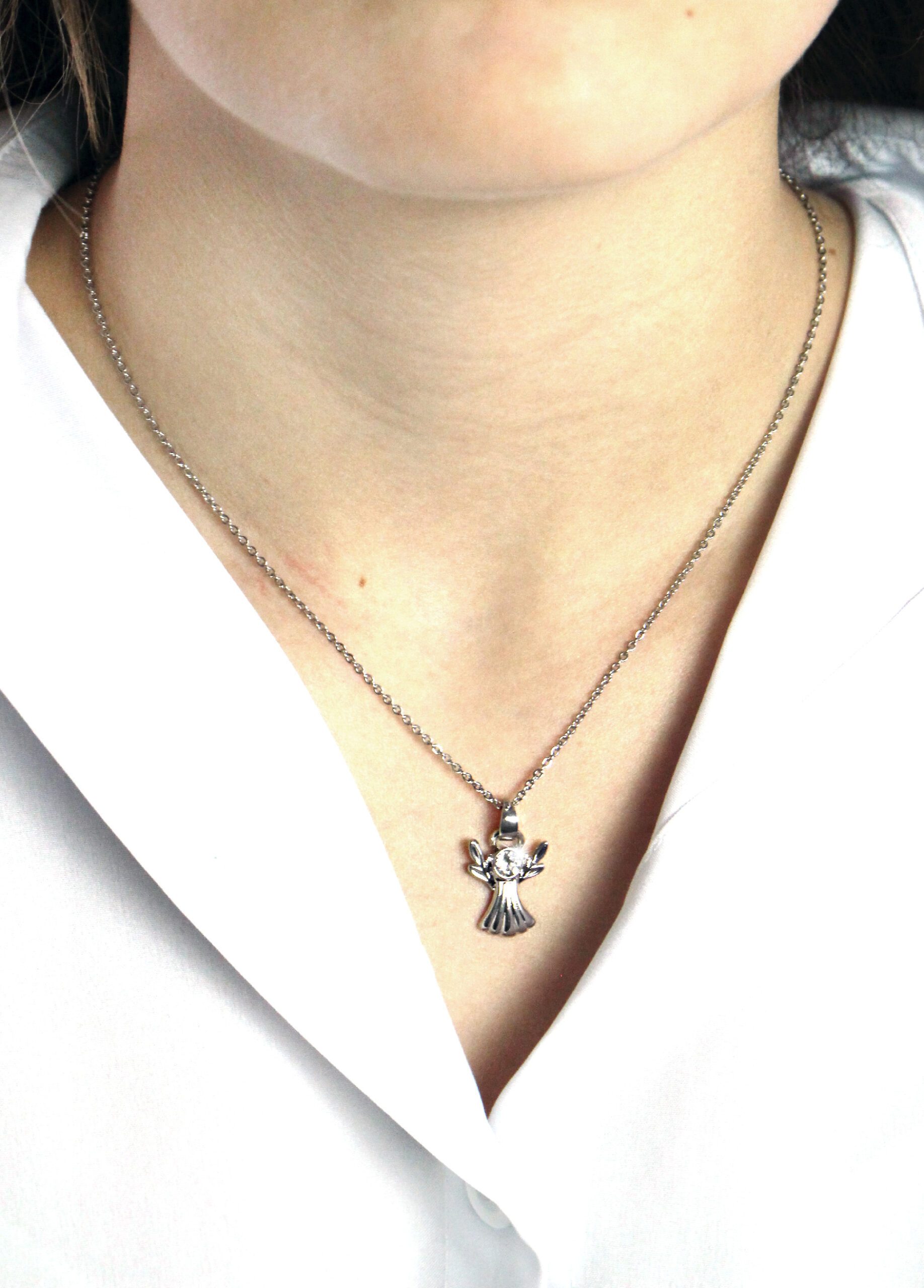 16949-2_16949-2-nahrdelnik-z-bizuterni-slitiny-andel-s-krystalem-swarovski-crystal-usazenym-v-hlave-c