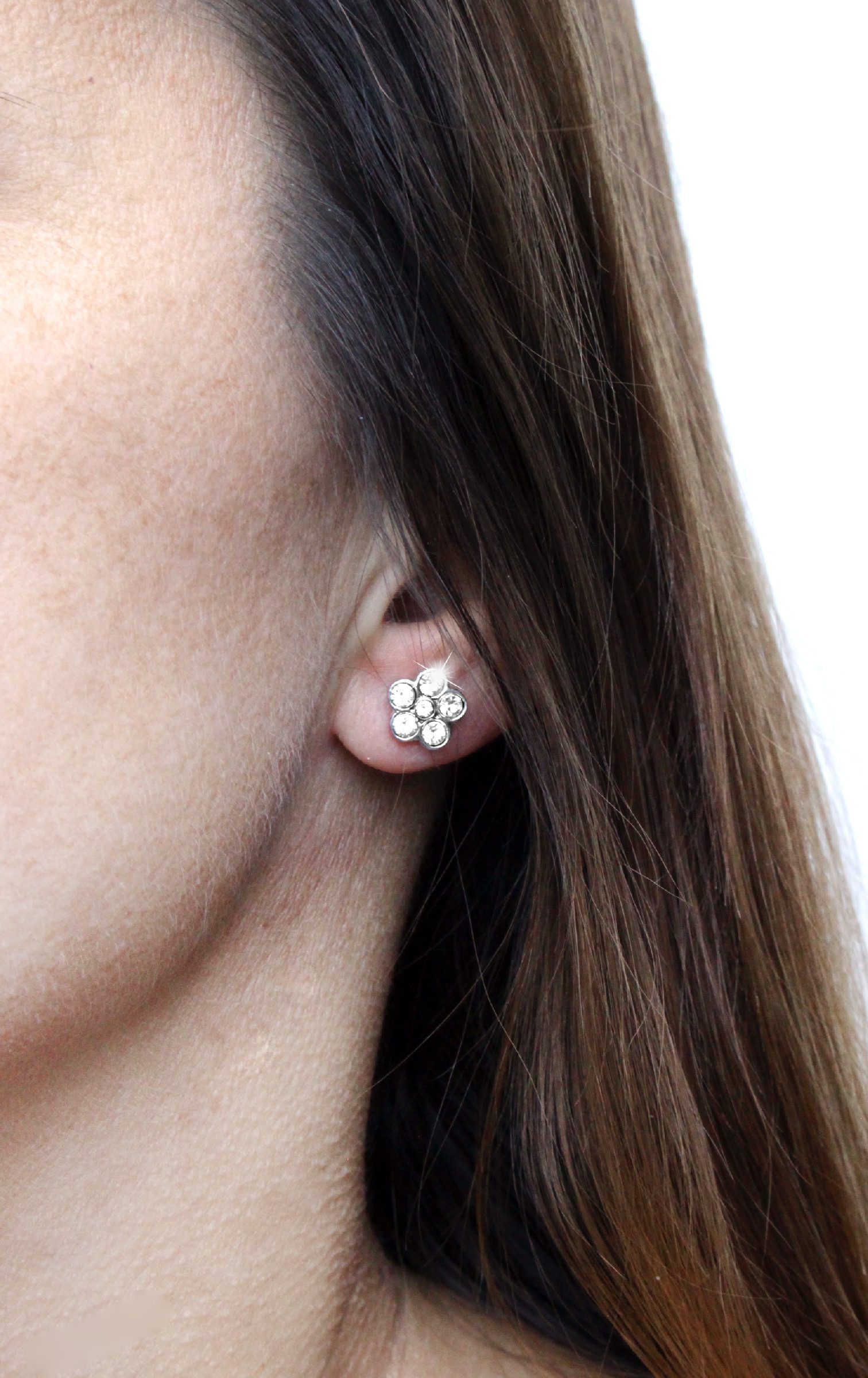 17195-2_17195-2-nausnice-puzety-z-bizuterni-slitiny-kvet-z-sesti-krystalu-swarovski-crystal-c