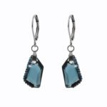 17792_17792-ocelove-nausnice-klapky-maly-zdobeny-lichobeznik-swarovski-montana