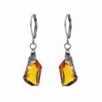 17801_17801-ocelove-nausnice-klapky-maly-zdobeny-lichobeznik-swarovski-topaz