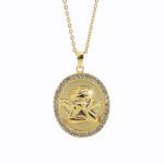 17831_17831-zlaty-nahrdelnik-z-bizuterni-slitiny-oval-s-reliefem-andela-a-s-krystaly-swarovski-crystal
