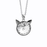 18137_18137-nahrdelnik-z-bizuterni-slitiny-velka-kocici-hlava-s-rivoli-swarovski-crystal
