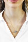 19655_19655-nahrdelnik-z-bizuterni-slitiny-kote-s-krystaly-swarovski-crystal-a