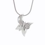 20498_20498-nahrdelnik-z-bizuterni-slitiny-motylek-s-krystaly-swarovski-crystal
