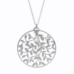 20531_20531-ocelovy-nahrdelnik-vyrezavane-listky-v-kruhu-s-krystalem-swarovski-crystal