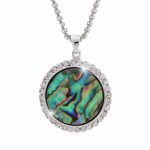 20597_20597-nahrdelnik-z-bizuterni-slitiny-s-perleti-a-krystaly-swarovski-crystal