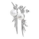 9453_9453-stribrne-nausnice-puzety-s-ricni-perlou-zdobenou-ruzne-dlouhymi-paprsky-swarovski-crystal-a-stribro-925-1000