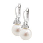 9474_9474-stribrne-nausnice-klapky-ricni-perla-a-tri-krystaly-swarovski-crystal-a-stribro-925-1000