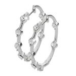 9582_9582-stribrne-nausnice-kruhy-ktere-zdobi-krystaly-swarovski-crystal-v-rozestupech-a-stribro-925-1000