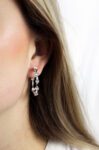 9582_9582-stribrne-nausnice-kruhy-ktere-zdobi-krystaly-swarovski-crystal-v-rozestupech-a-stribro-925-1000
