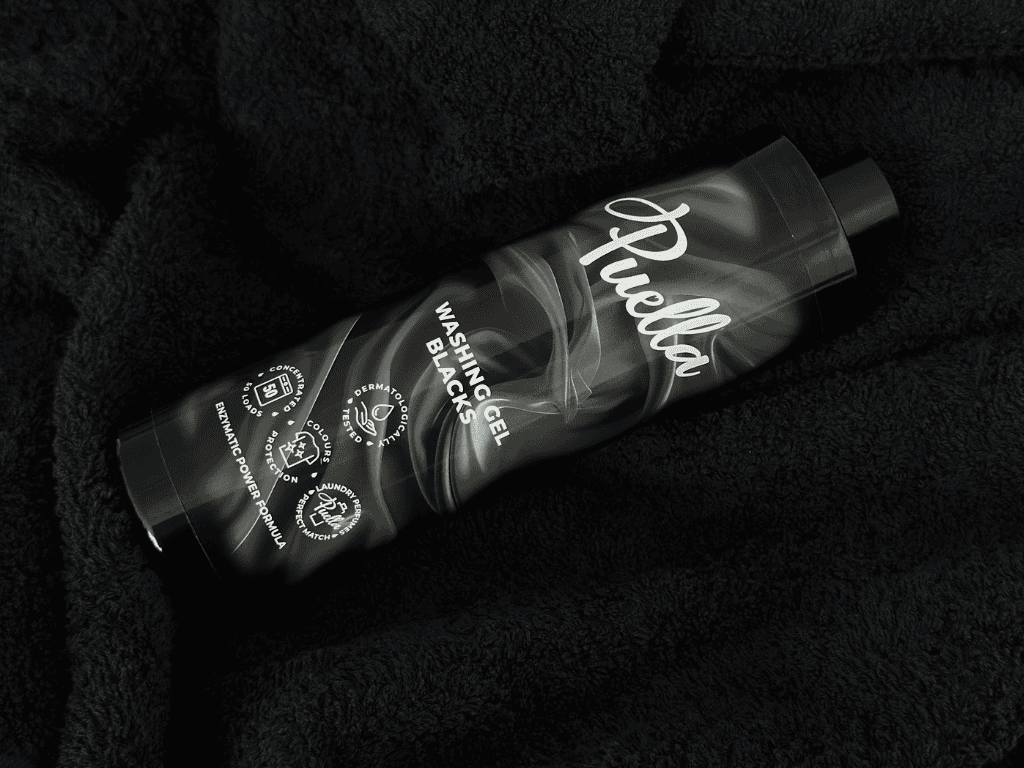 95781_puella-praci-gel-na-cerne-pradlo-1000-ml